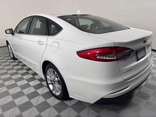 Photo of 2019 White Ford Fusion Hybrid