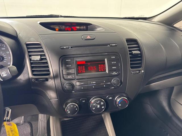 Photo of 2016 Gray Kia Forte