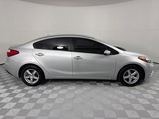 Photo of 2016 Gray Kia Forte