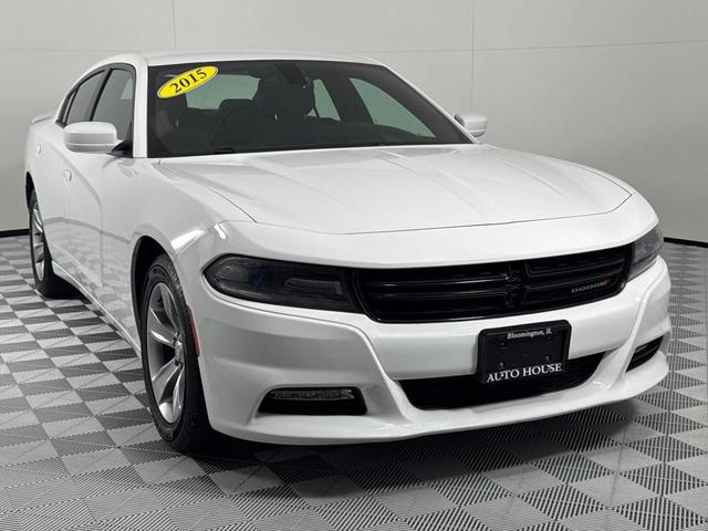 Photo of 2015 White Dodge Charger
