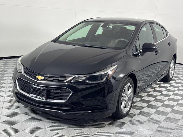 Photo of 2018 Black Chevrolet Cruze