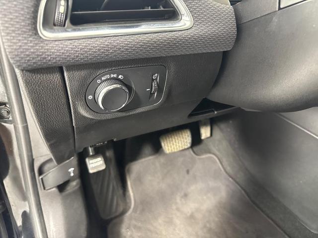Photo of 2018 Black Chevrolet Cruze