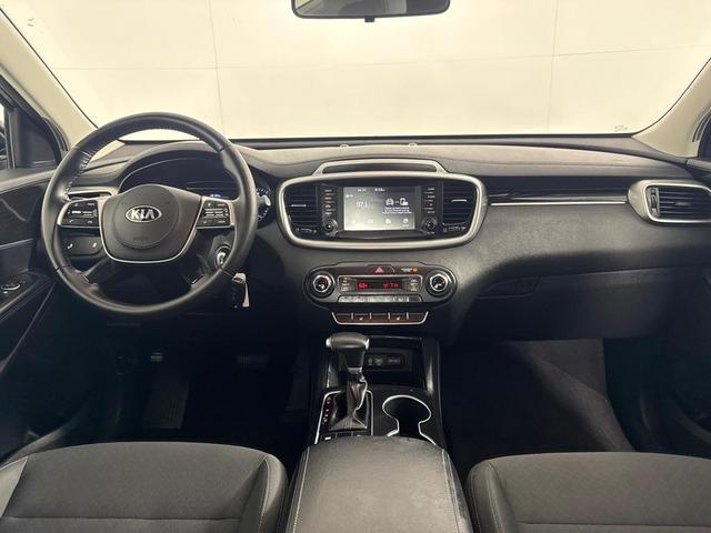 Photo of 2020 Black Kia Sorento