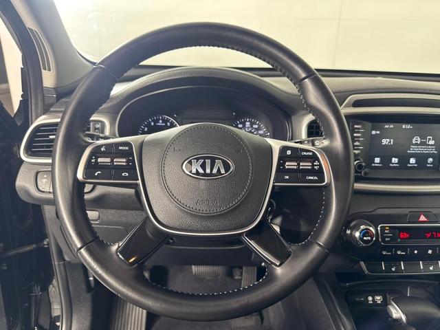 Photo of 2020 Black Kia Sorento