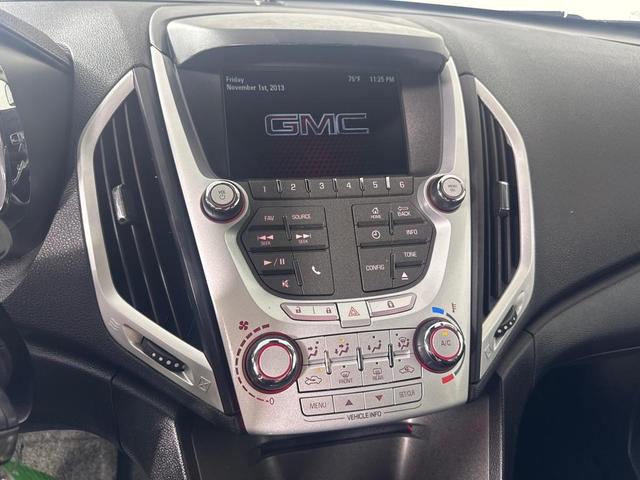 Photo of 2015 Silver GMC Terrain