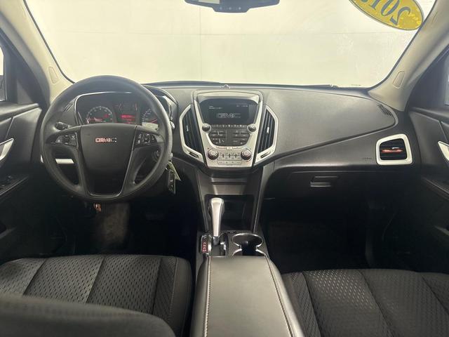 Photo of 2015 Silver GMC Terrain