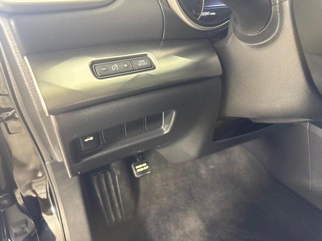 Photo of 2020 Black Nissan Maxima