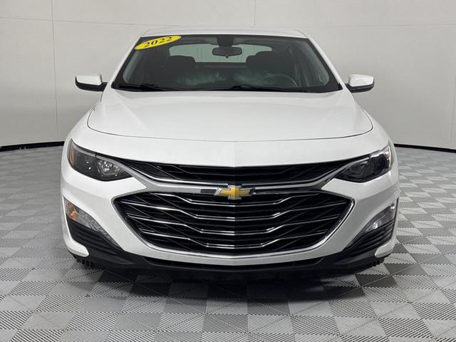 Photo of 2022 White Chevrolet Malibu