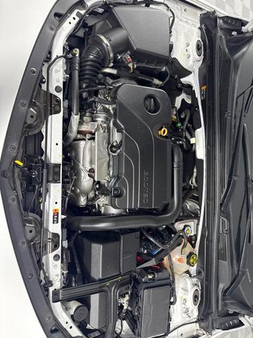 Photo of 2022 White Chevrolet Malibu