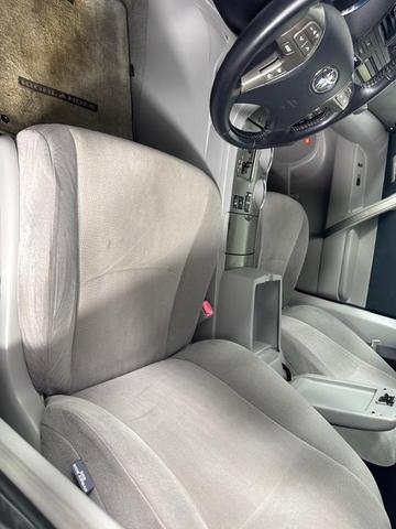 Photo of 2009 Green Toyota Highlander