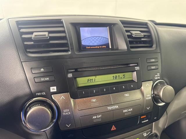 Photo of 2009 Green Toyota Highlander
