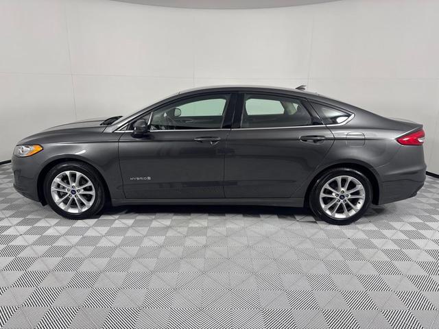 Photo of 2019 Gray Ford Fusion Hybrid