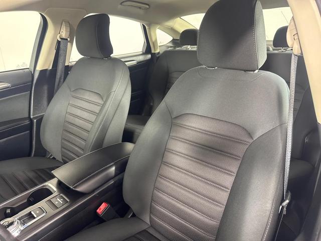 Photo of 2019 Gray Ford Fusion Hybrid