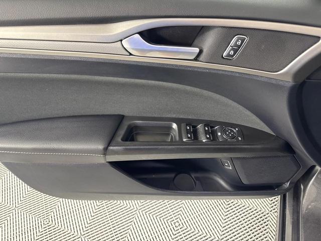 Photo of 2019 Gray Ford Fusion Hybrid