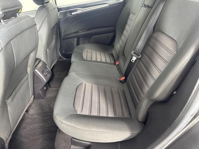 Photo of 2019 Gray Ford Fusion Hybrid