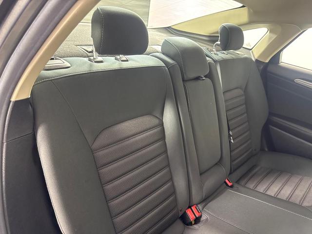 Photo of 2019 Gray Ford Fusion Hybrid
