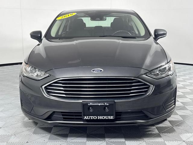 Photo of 2019 Gray Ford Fusion Hybrid