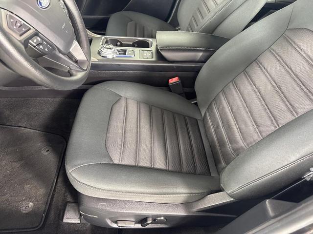 Photo of 2019 Gray Ford Fusion Hybrid