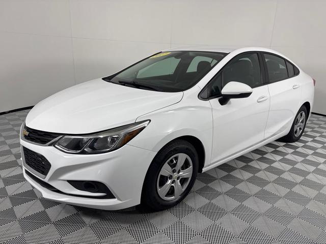 Photo of 2017 White Chevrolet Cruze