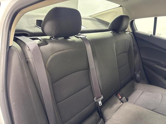 Photo of 2017 White Chevrolet Cruze