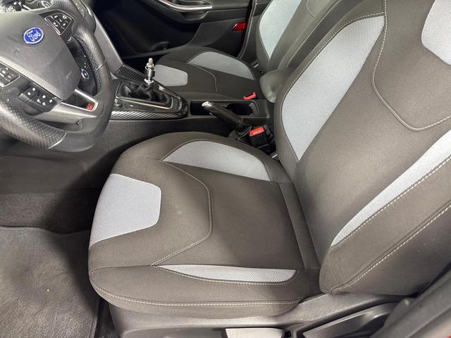 Photo of 2018 Red Ford Focus ST