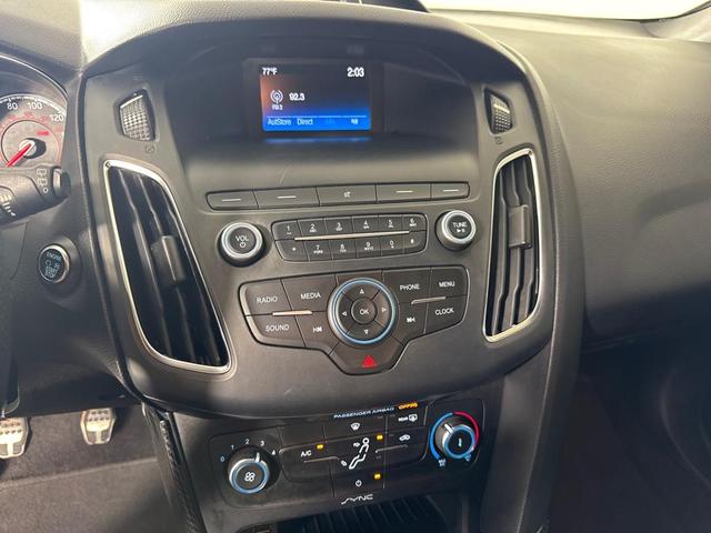 Photo of 2018 Red Ford Focus ST