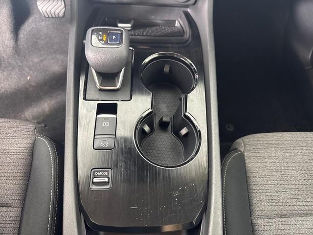Photo of 2021 Silver Nissan Rogue