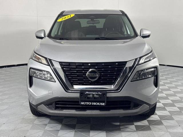 Photo of 2021 Silver Nissan Rogue