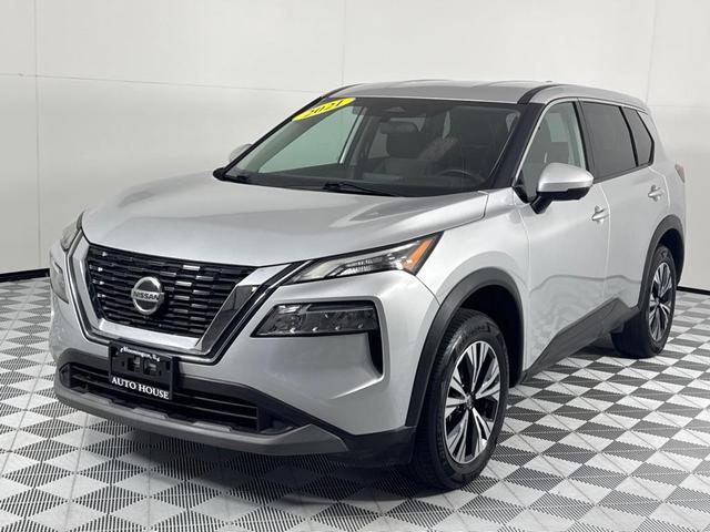 Photo of 2021 Silver Nissan Rogue