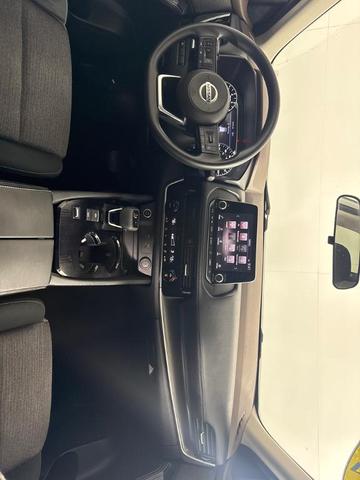 Photo of 2021 Silver Nissan Rogue
