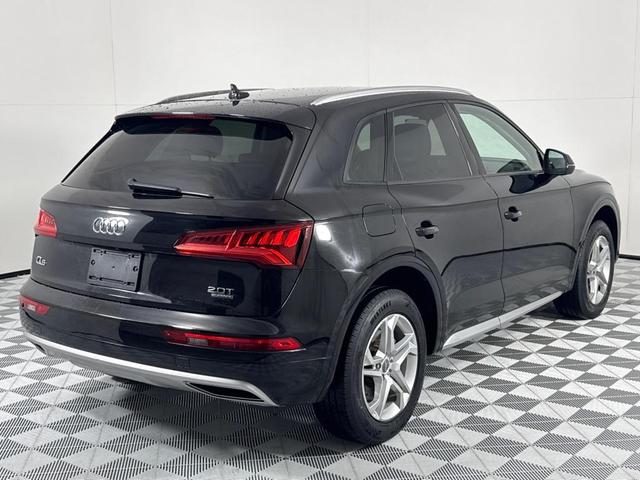 Photo of 2018 Brilliant Black Audi Q5