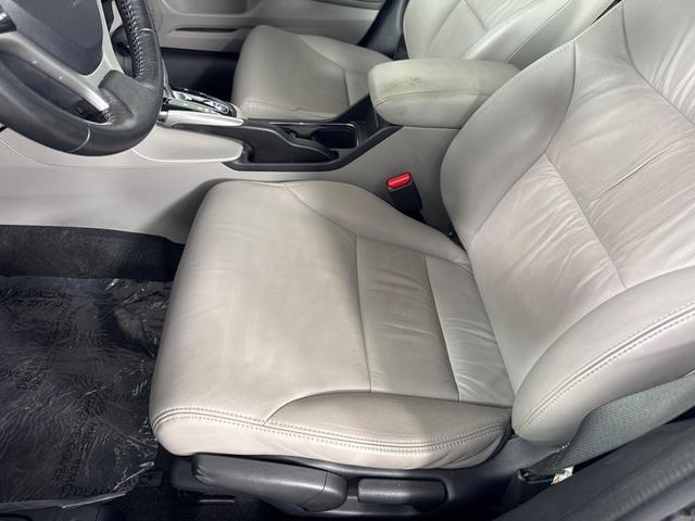 Photo of 2013 Gray Honda Civic