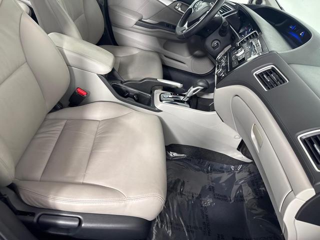 Photo of 2013 Gray Honda Civic