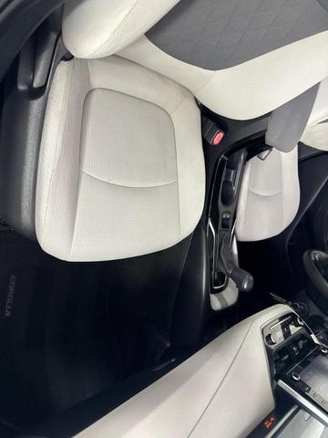 Photo of 2020 White Toyota Corolla