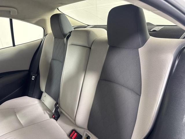 Photo of 2020 White Toyota Corolla