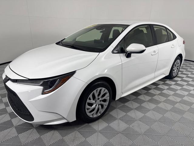 Photo of 2020 White Toyota Corolla