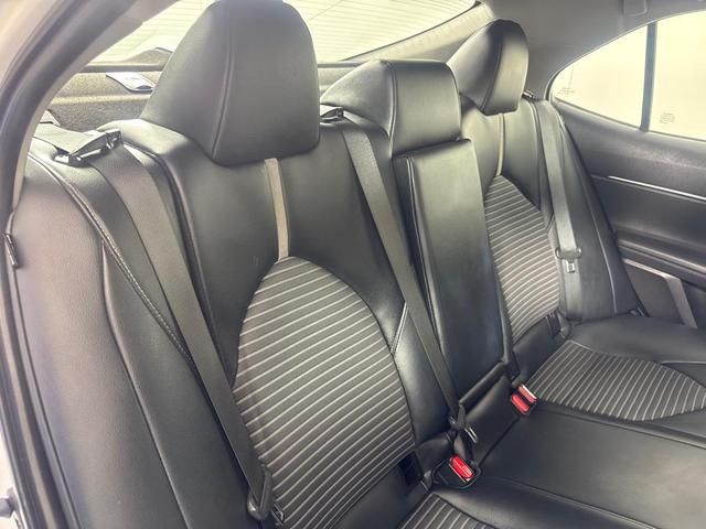 Photo of 2021 White Toyota Camry