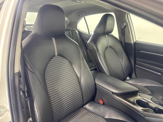 Photo of 2021 White Toyota Camry