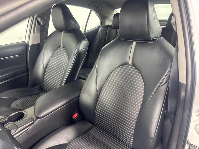 Photo of 2021 White Toyota Camry