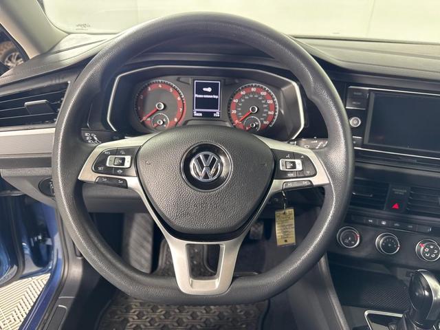 Photo of 2020 Silk Blue Metallic Volkswagen Jetta