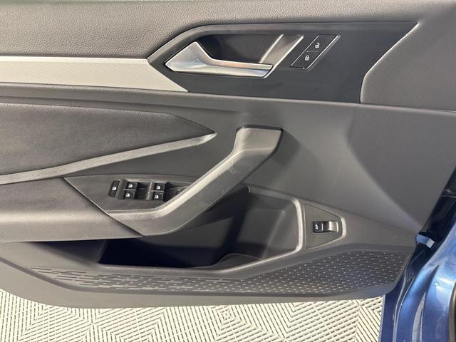 Photo of 2020 Silk Blue Metallic Volkswagen Jetta