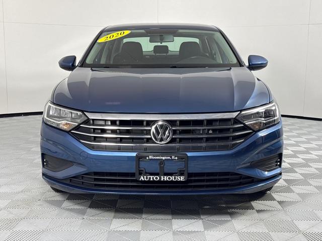 Photo of 2020 Silk Blue Metallic Volkswagen Jetta