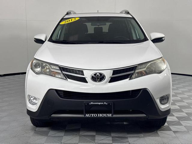 Photo of 2013 White Toyota RAV4