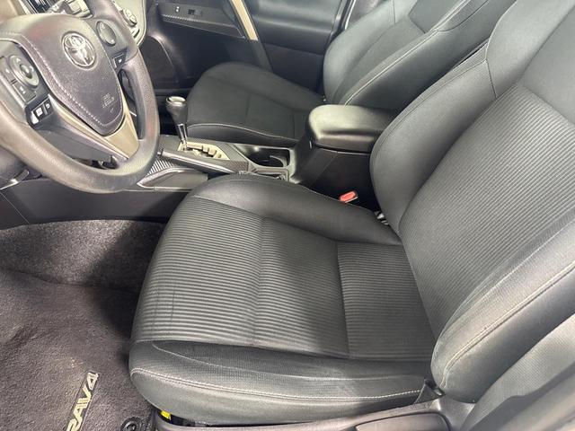 Photo of 2013 White Toyota RAV4