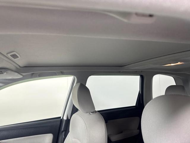 Photo of 2014 Satin White Pearl Subaru Forester