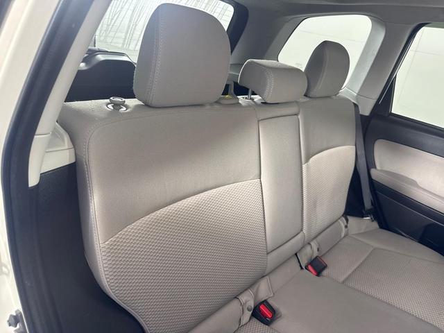 Photo of 2014 Satin White Pearl Subaru Forester