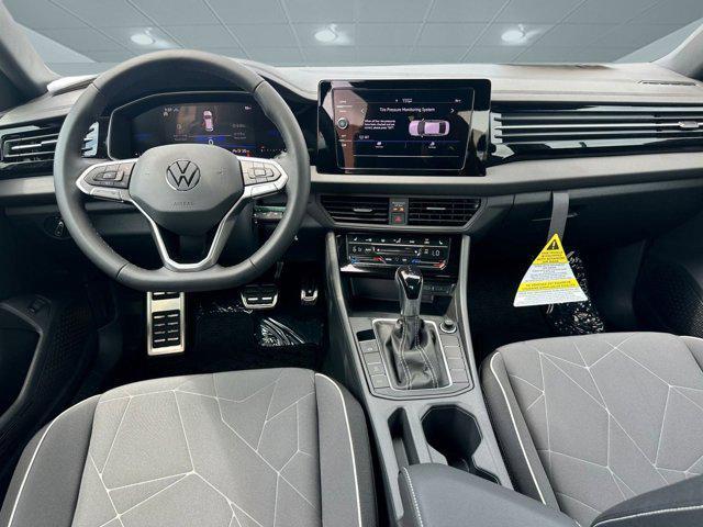 Photo of 2025 Platinum Gray Metallic Volkswagen Jetta