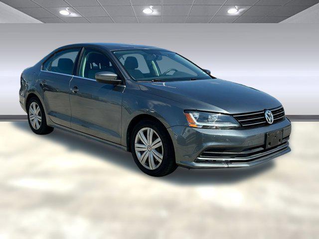 Photo of 2017 Platinum Gray Metallic Volkswagen Jetta