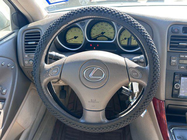 Photo of 2002 Crystal White Lexus GS 300