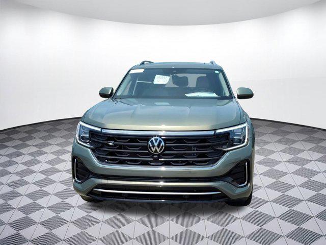 Photo of 2025 Avocado Green Volkswagen Atlas